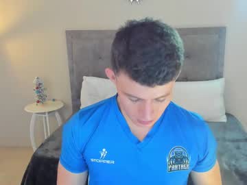 Lucca_Brown Chaturbate stream image from January 03, 2025