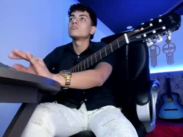 Mikebrenner_ Chaturbate stream image from January 03, 2025