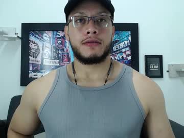 Williamjhom_ Chaturbate stream image from January 03, 2025