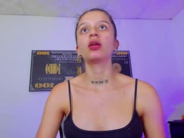 Apriljhonnes Chaturbate stream image from January 03, 2025