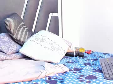 Emma_033 Chaturbate stream image from January 03, 2025
