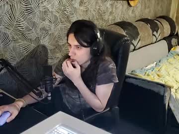 Vialeras Chaturbate stream image from January 03, 2025