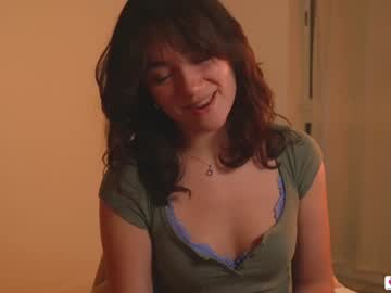 Alemaniababe Chaturbate stream image from January 03, 2025