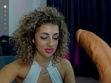 Curlyanto Chaturbate stream image from January 03, 2025