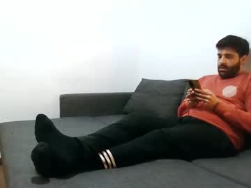 Italianboybcn Chaturbate stream image from January 03, 2025