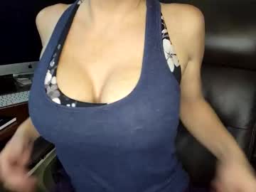 Pippa33109 Chaturbate stream image from January 03, 2025