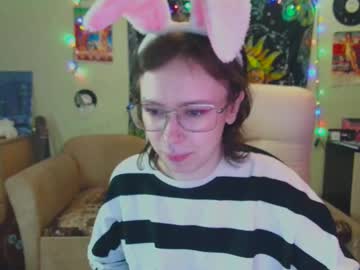 Lileyfoxxx Chaturbate stream image from January 04, 2025