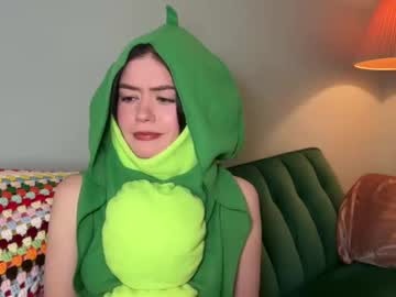 Littlesugarpea Chaturbate stream image from January 04, 2025