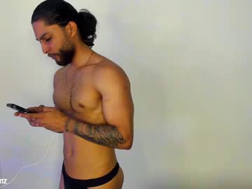 Massatgeserotics Chaturbate stream image from January 04, 2025