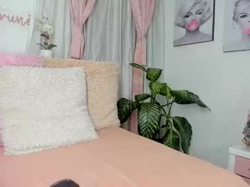 My_Brunetteee Chaturbate stream image from January 04, 2025