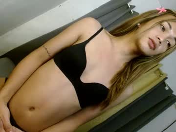 Sweetcandicexx Chaturbate stream image from January 04, 2025