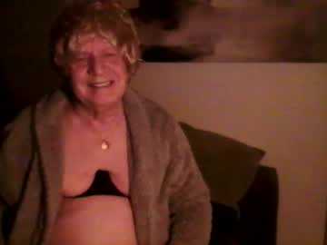 Luckmature12 Chaturbate stream image from January 04, 2025