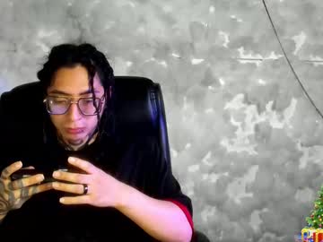 Mikeysloan Chaturbate stream image from January 04, 2025