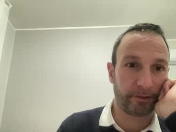 Peppinslosqualo Chaturbate stream image from January 04, 2025