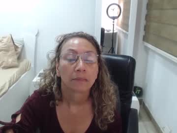 Yessilatin Chaturbate stream image from January 04, 2025