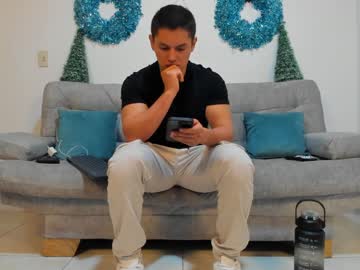 Julian_Wallace Chaturbate stream image from January 04, 2025
