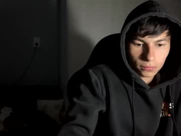 Moons247 Chaturbate stream image from January 04, 2025