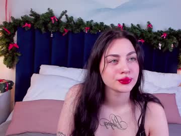 Nicolemolinari Chaturbate stream image from January 04, 2025