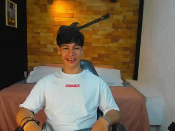 Zeus_18_ Chaturbate stream image from January 04, 2025