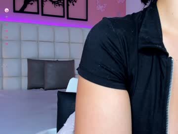 Emily_Roux Chaturbate stream image from January 04, 2025
