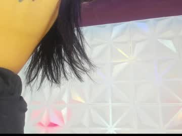 Nikolee_Evans Chaturbate stream image from January 04, 2025
