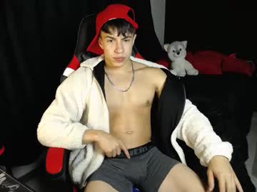 Strong_Jackxxx Chaturbate stream image from January 04, 2025