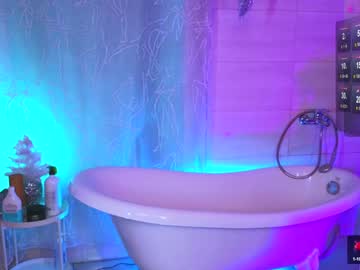 Eva_Silverfox Chaturbate stream image from January 04, 2025