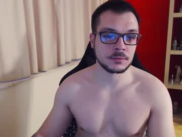 Gangstalover8 Chaturbate stream image from January 04, 2025