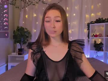 Fleurs_De_Cerisier Chaturbate stream image from January 04, 2025