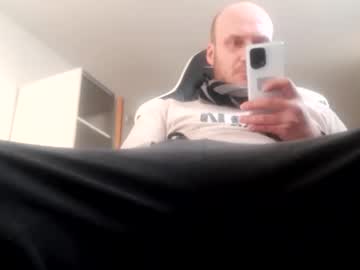 Hornycock_1993 Chaturbate stream image from January 04, 2025