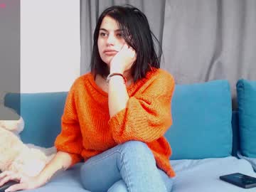 Felly_Katty Chaturbate stream image from January 04, 2025