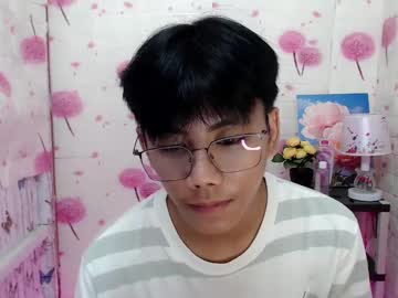 Twinkyno Chaturbate stream image from January 04, 2025