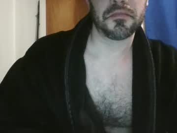 Whiteyrm Chaturbate stream image from January 04, 2025