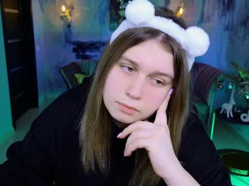 Fioramarmoris Chaturbate stream image from January 04, 2025