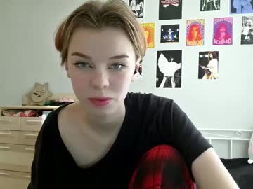 Lunaastar_ Chaturbate stream image from January 04, 2025
