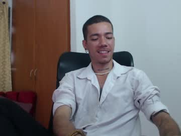 3desire Chaturbate stream image from January 04, 2025