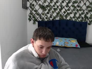 Elian7779 Chaturbate stream image from January 04, 2025