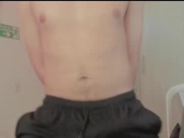 Johnnybravo_420 Chaturbate stream image from January 04, 2025
