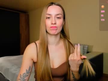 Moonlight_Sun Chaturbate stream image from January 04, 2025