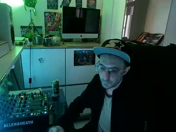Timsfeet Chaturbate stream image from January 04, 2025
