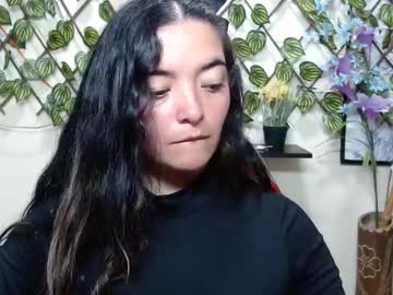 Cameliasaenz Chaturbate stream image from January 04, 2025