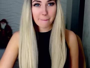 Loveydovey88 Chaturbate stream image from January 04, 2025