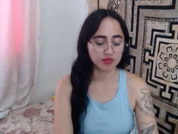 Ninakravtz Chaturbate stream image from January 04, 2025
