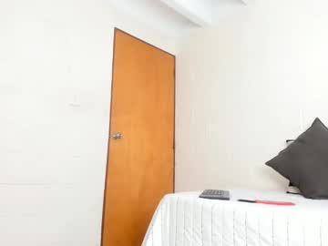 Travis_Guizenga Chaturbate stream image from January 04, 2025