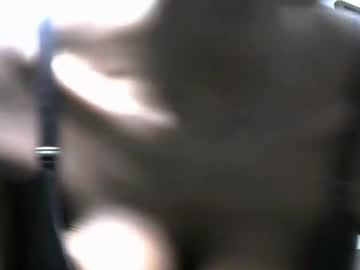 Kerrine125 Chaturbate stream image from January 04, 2025