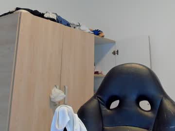 Tyler_Lautners Chaturbate stream image from January 04, 2025