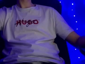 Wetmove Chaturbate stream image from January 04, 2025