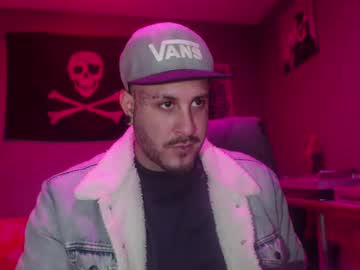 Dabirdfree Chaturbate stream image from January 04, 2025