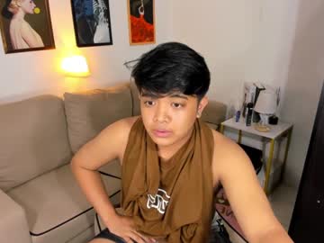 Kyll_Collins Chaturbate stream image from January 04, 2025