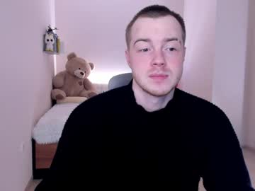 Toohornyserj Chaturbate stream image from January 04, 2025